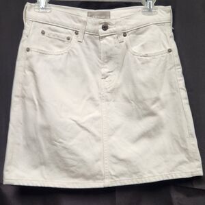 White 28 waist Everlane denim aline skirt.